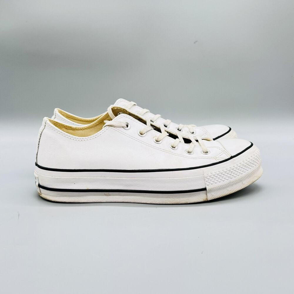 Converse Shoes Womens 9 White Leather Chuck Taylor All Star 2 Low Top Sneakers